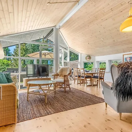 Svenne - 600m From The Sea By Interhome Nyaraló *