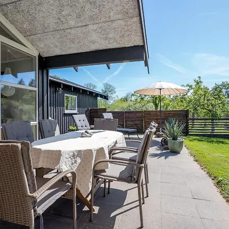 Svenne - 600m From The Sea By Interhome * Stege