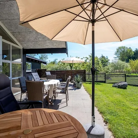Svenne - 600m From The Sea By Interhome Vakantiehuis Stege